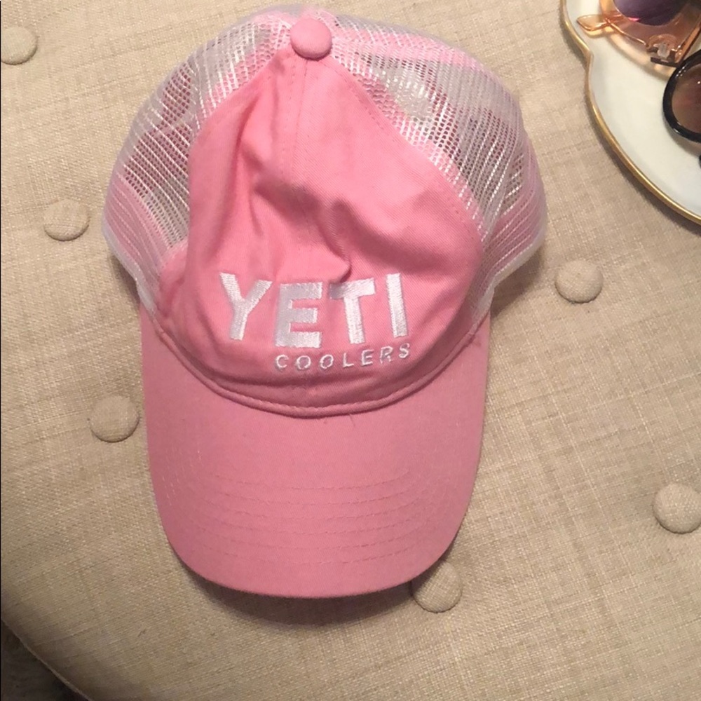 Yeti hat